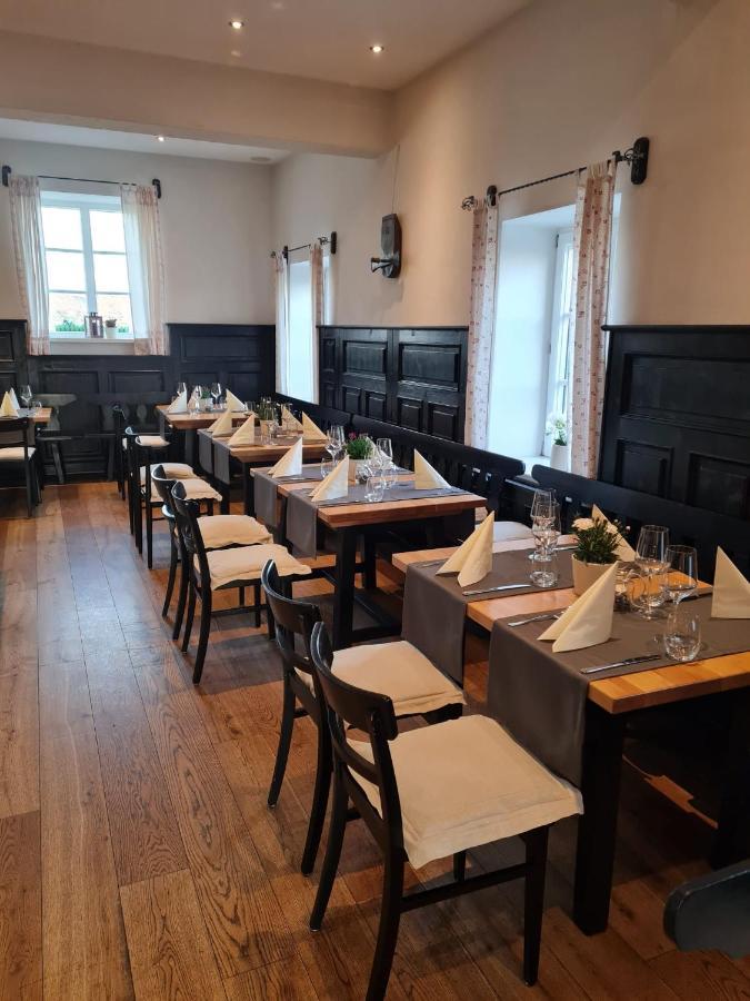 ホテル Wirtshaus Leindl クレムス アン デル ドナウ エクステリア 写真
