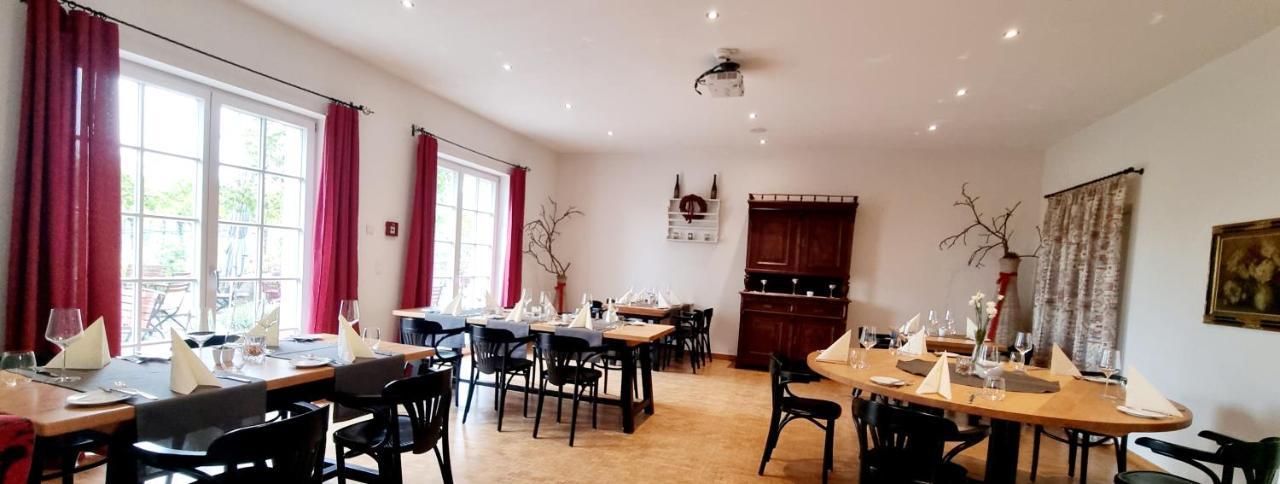 ホテル Wirtshaus Leindl クレムス アン デル ドナウ エクステリア 写真