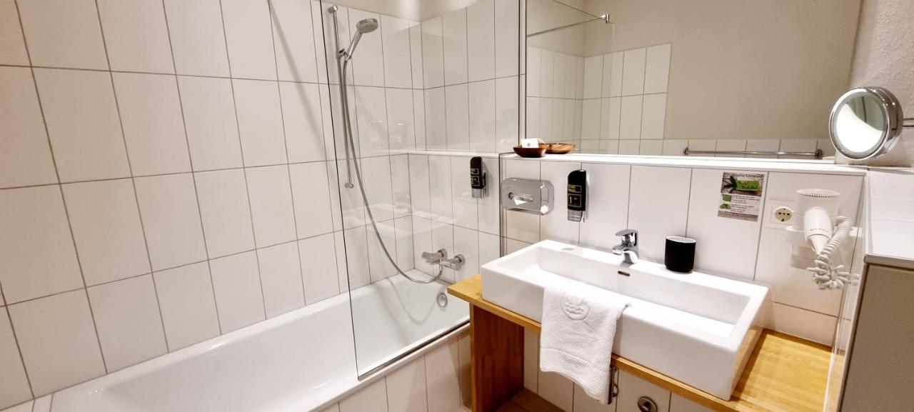 ホテル Wirtshaus Leindl クレムス アン デル ドナウ エクステリア 写真